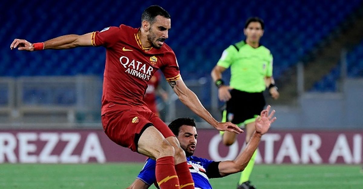 Roma Risentimento Muscolare Per Zappacosta Da Valutare Nella