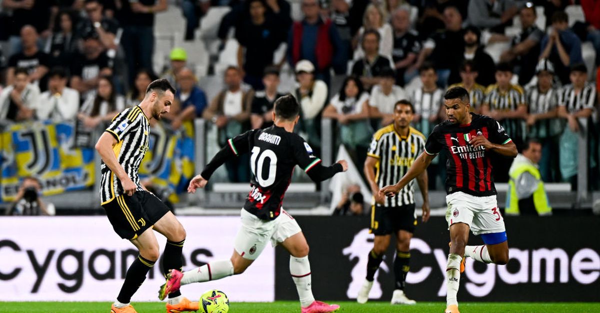 Serie A Juventus Milan I Bianconeri Restano A Dalla Roma