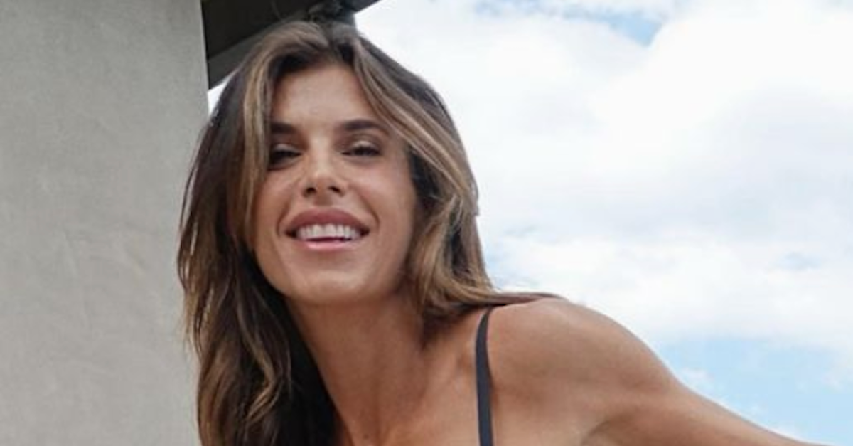 VIDEO Elisabetta Canalis lallenamento in terrazza è sexy follower