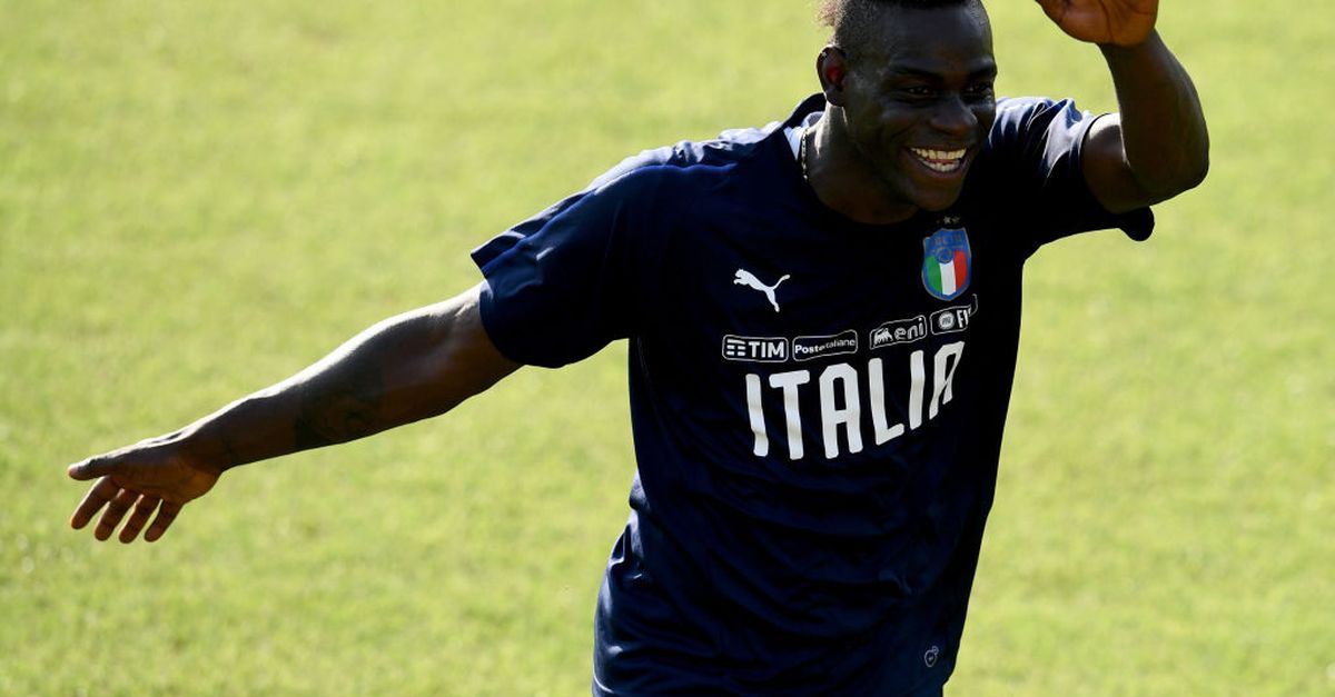 Tifoso Provoca Balotelli Da Tempo Un Giocatore Finito Pronta La