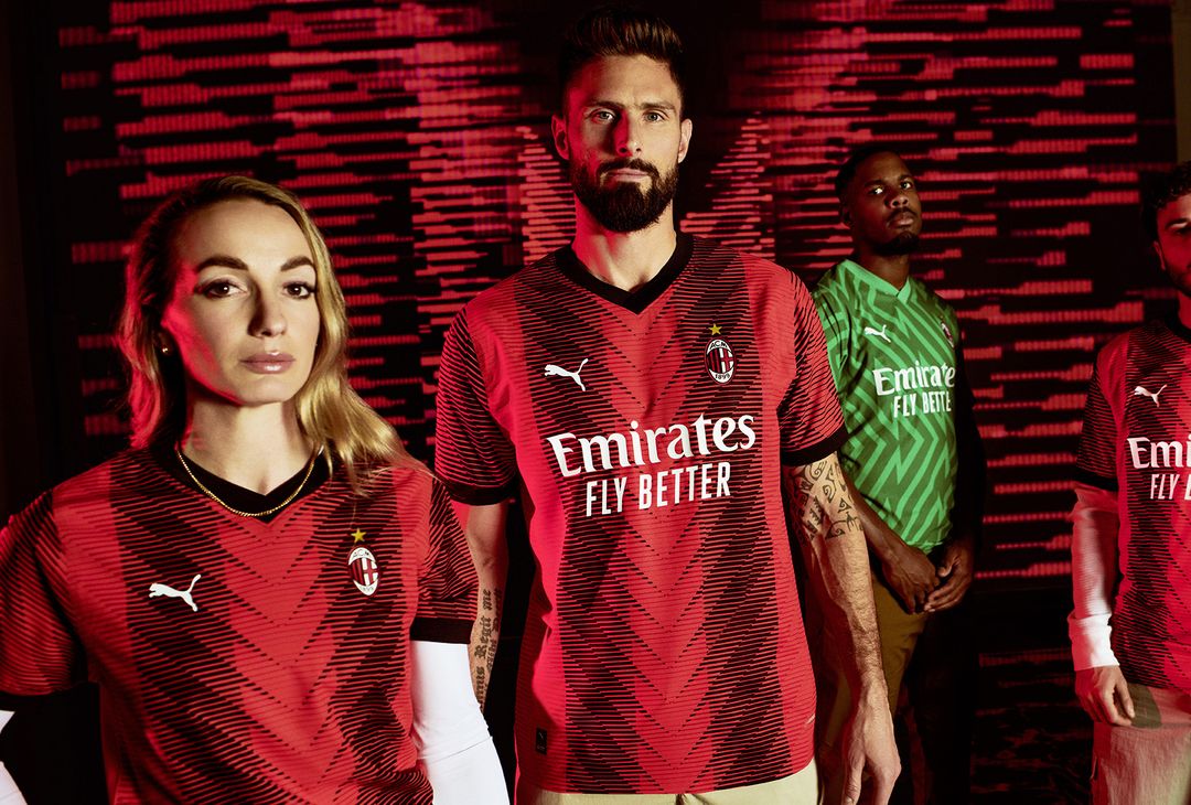 Puma E Ac Milan Lanciano La Nuova Prima Maglia Foto