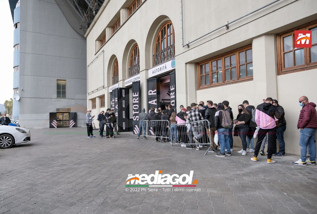 FOTO Palermo Brunori E Soleri Incontrano I Tifosi Allo Store Ufficiale