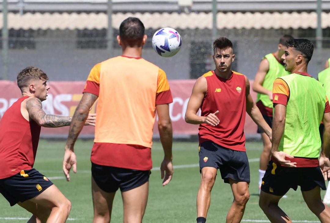 La Rifinitura Della Roma A Trigoria In Vista Della Salernitana Foto