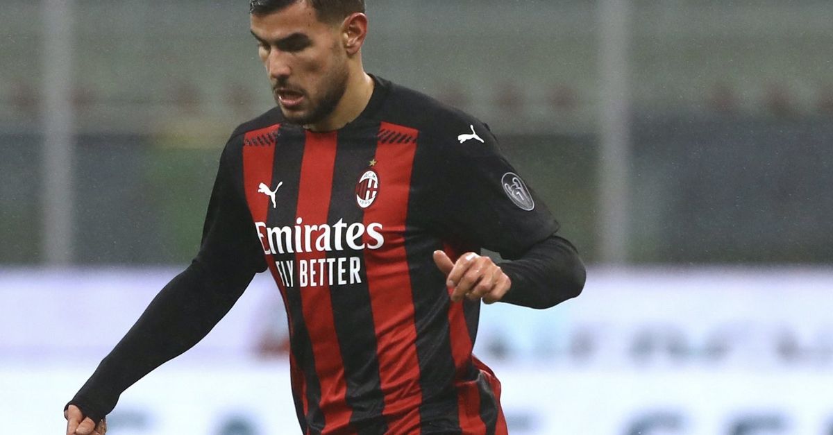 Mercato Milan Terzino Sinistro In Stand By Ma Attenzione A Due Nomi