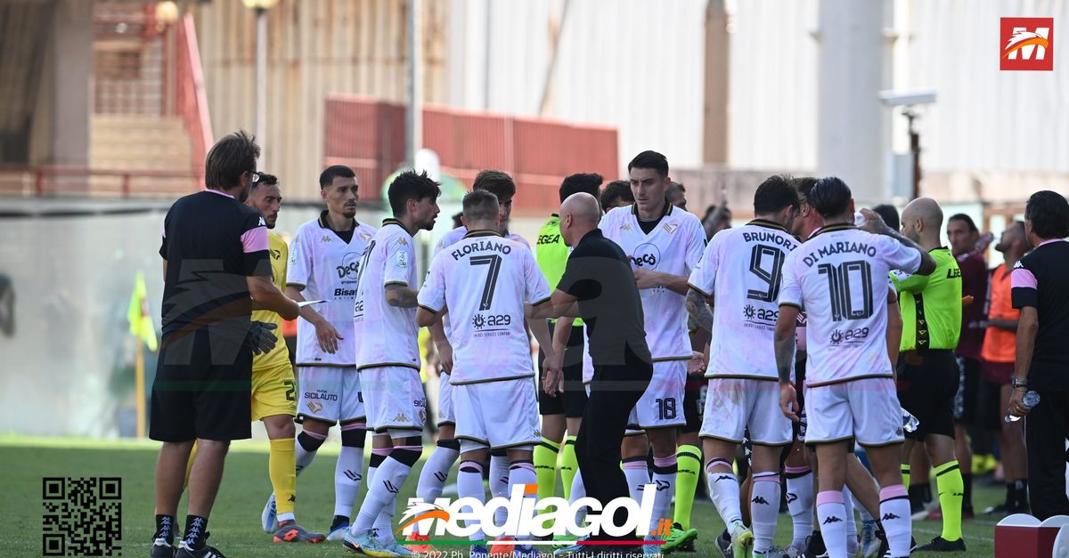 Serie B Palermo Genoa Dove Vedere La Gara In Diretta Tv E Streaming