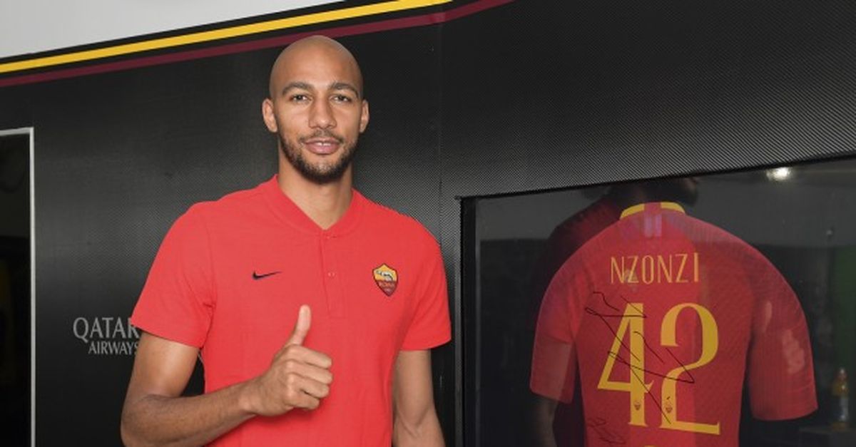 Calciomercato Roma Nzonzi Verso La Cessione Al Galatasaray Fantamagazine