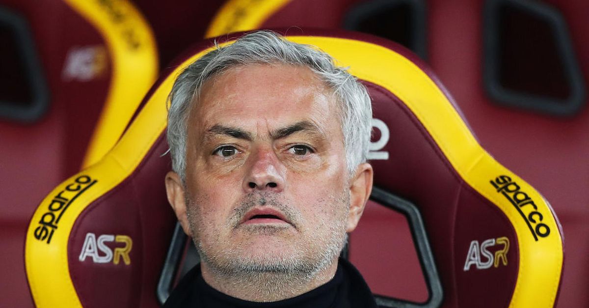 Retroscena Roma Il Gesto Forte Di Mourinho Nei Confronti Dei Giocatori