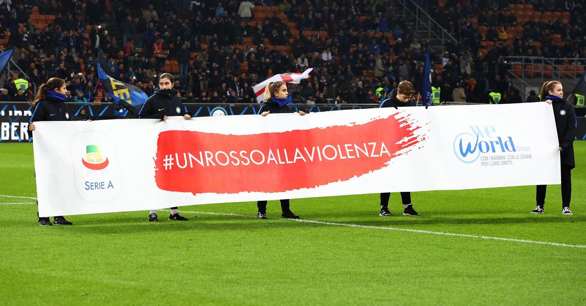 La Lazio D Un Rosso Alla Violenza Sulle Donne Oggi Domani Sempre