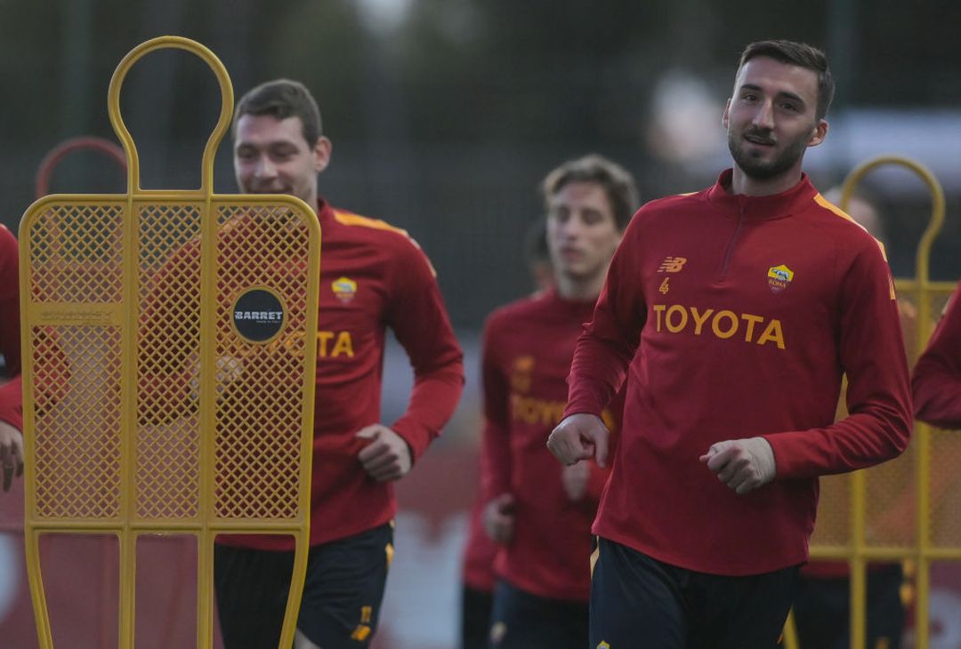 Trigoria Lallenamento Di Rifinitura Della Roma In Vista Del Derby