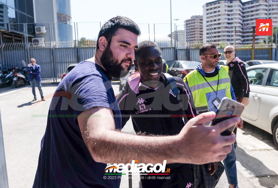 Foto Parma Palermo I Rosanero In Partenza Dal Renzo Barbera Gallery