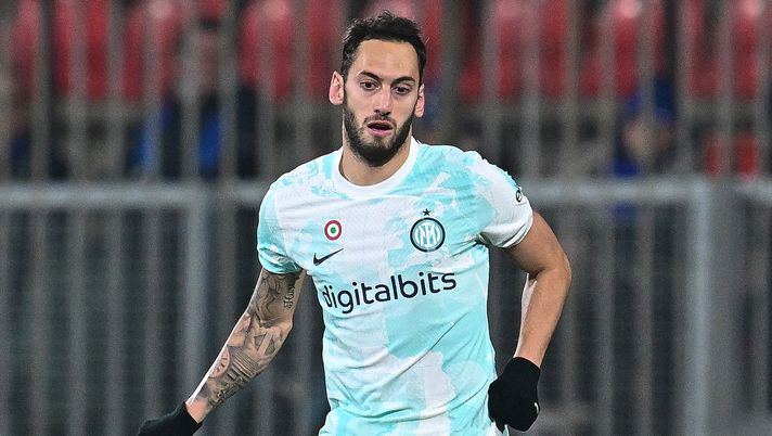 Sky Inter Affaticamento Per Calhanoglu Verifiche In Corso Su Stop