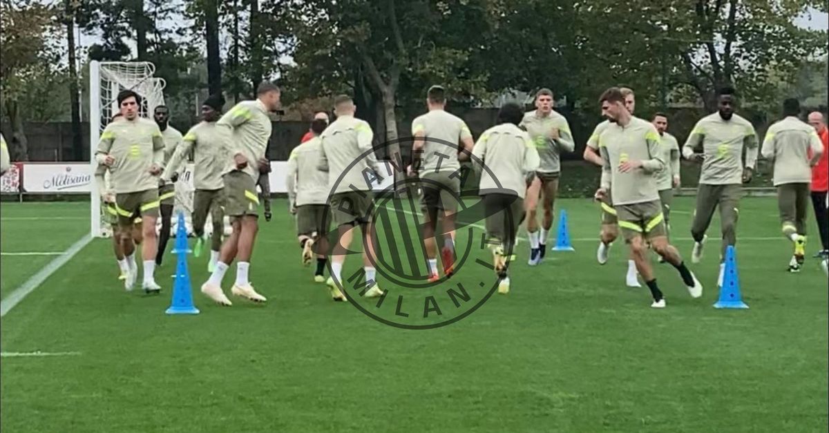 Video Milan Chelsea Le Immagini Dellallenamento Di Rifinitura