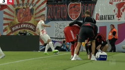 Lipsia-Bayern: la furbata di Dani Olmo sul fallo laterale