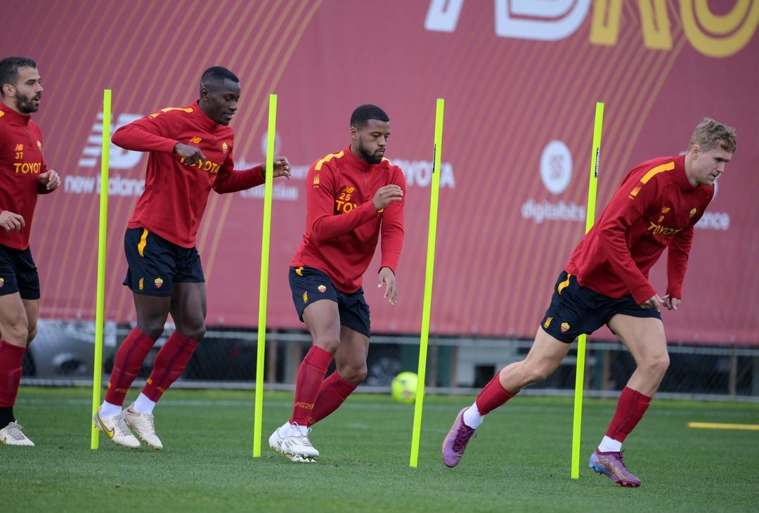 Roma, ultimo allenamento prima del match contro la Cremonese – FOTO GALLERY - immagine 24