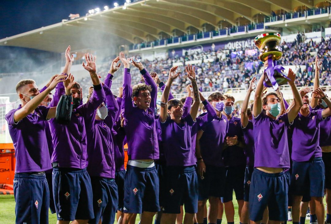  GERMOGLI PH: 28 AGOSTO 2021 FIRENZE STADIO ARTEMIO FRANCHI SERIE A FIORENTINA VS TORINO NELLA FOTO LA FIORENTINA PRIMAVERA SFILA CON LA COPPA 