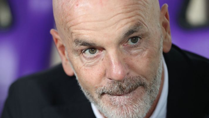 FLORENCE, ITALY - NOVEMBER 20: Stefano Pioli manager of AC Milan during the Serie A match between ACF Fiorentina and AC Milan at Stadio Artemio Franchi on November 20, 2021 in Florence, Italy. (Photo by Gabriele Maltinti/Getty Images) Il Milan recupera pezzi: Bennacer e Rebic pronti, out Florenzi - immagine 1