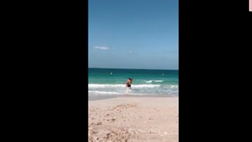 VIDEO / Alice Campello e Morata, innamoratissimi in riva al mare