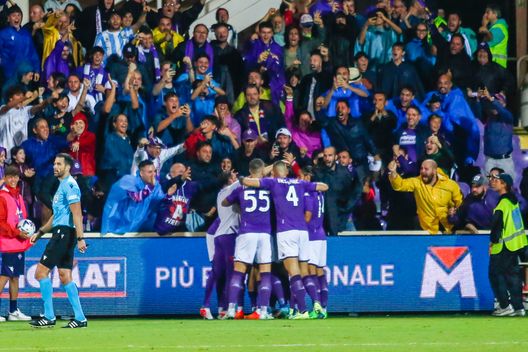 GERMOGLI PH: 18 AGOSTO 2022 FIRENZE STADIO ARTEMIO FRANCHI CONFERENCE LEAUGUE FIORENTINA VS TWENTE NELLA FOTO ESULTANZA GOL GONZALEZ Altro che acquisti top: le contraddizioni del mercato viola- immagine 2