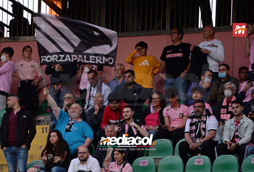 Fotogallery, i tifosi allo stadio per Palermo-Triestina 1-1 - immagine 31