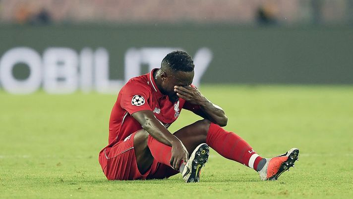 NAPLES, ITALY - OCTOBER 03: Naby Keita of Liverpool injured during the Group C match of the UEFA Champions League between SSC Napoli and Liverpool at Stadio San Paolo on October 3, 2018 in Naples, Italy.  (Photo by Francesco Pecoraro/Getty Images) 