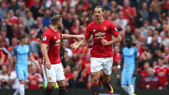 Luke Shaw e Zlatan Ibrahimovic nel Manchester United 2016-2017 (credits: GETTY Images) 