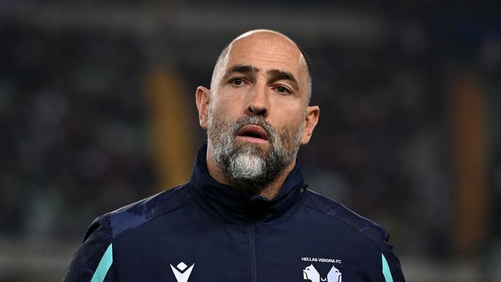 VERONA, ITALY - MAY 08: Igor Tudor head coach of Hellas Verona looks on during the Serie A match between Hellas Verona FC and AC Milan at Stadio Marcantonio Bentegodi on May 08, 2022 in Verona, Italy. (Photo by Alessandro Sabattini/Getty Images) Verona, i retroscena dell’addio di Tudor: temeva queste tre cessioni importanti - immagine 1