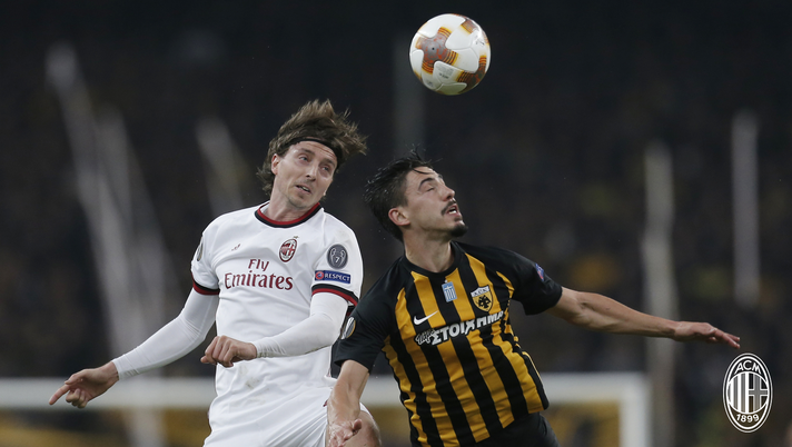 Riccardo Montolivo durante AEK Atene-Milan, foto @acmilan