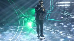 Il Sanremo romanista, i tifosi di Gazzelle prima dell’esibizione: “Daje Roma”