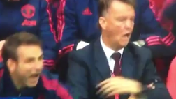 VIDEO / Ultima di Van Gaal allo United? La sua gioia al gol di Lingard è totale