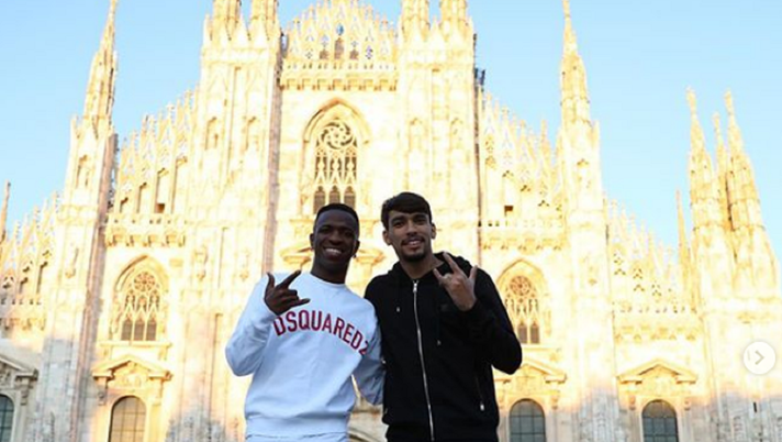 Vinicius Junior e Paquetà in piazza Duomo, foto Instagram Paquetà 