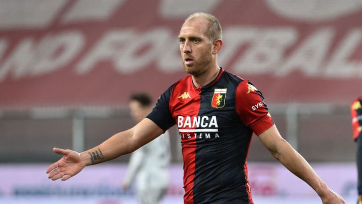 GENOA, ITALY JANUARY 09: Andrea Masiello of Genoa CFC reacts during the Serie A match between Genoa CFC and Bologna FC at Stadio Luigi Ferraris on January 9, 2021 in Genoa, Italy. (Photo by Paolo Rattini/Getty Images) Sky: “Criscito può saltare, ora il Toronto ha messo nel mirino un altro italiano” - immagine 1