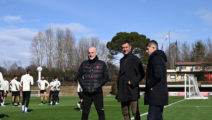 CAIRATE, ITALY - FEBRUARY 16: Head coach AC Milan Stefano Pioli, Technical Area Director AC Milan Paolo Maldini and AC Milan Sport Director Frederic Massara attend during an AC Milan training session at Milanello on February 16, 2022 in Cairate, Italy. (Photo by Claudio Villa/AC Milan via Getty Images) CAIRATE, ITALY - FEBRUARY 16: Head coach AC Milan Stefano Pioli, Technical Area Director AC Milan Paolo Maldini and AC Milan Sport Director Frederic Massara attend during an AC Milan training session at Milanello on February 16, 2022 in Cairate, Italy. (Photo by Claudio Villa/AC Milan via Getty Images)