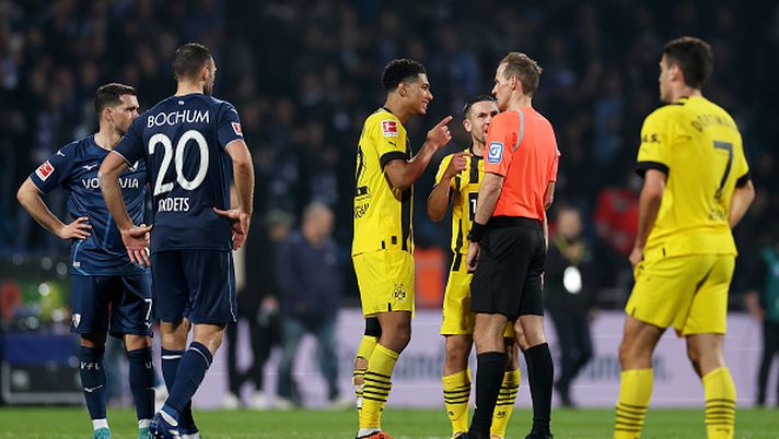 Dortmund, arbitro sotto scorta dopo il mini-derby della Ruhr: Brych “Il VAR resta indispensabile” - immagine 1