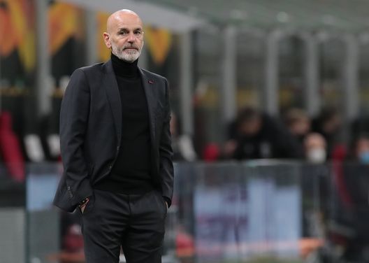 MILAN, ITALY - MARCH 18: AC Milan coach Stefano Pioli looks on during the UEFA Europa League Round of 16 Second Leg match between AC Milan and Manchester United at San Siro on March 18, 2021 in Milan, Italy. Sporting stadiums around Europe remain under strict restrictions due to the Coronavirus Pandemic as Government social distancing laws prohibit fans inside venues resulting in games being played behind closed doors. (Photo by Emilio Andreoli/Getty Images) MILAN, ITALY - MARCH 18: AC Milan coach Stefano Pioli looks on during the UEFA Europa League Round of 16 Second Leg match between AC Milan and Manchester United at San Siro on March 18, 2021 in Milan, Italy. Sporting stadiums around Europe remain under strict restrictions due to the Coronavirus Pandemic as Government social distancing laws prohibit fans inside venues resulting in games being played behind closed doors. (Photo by Emilio Andreoli/Getty Images)
