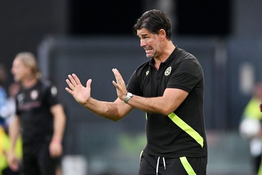 UDINE, ITALY - AUGUST 20: Andrea Sottil Udinese Calcio coach during the Serie A match between Udinese Calcio and Salernitana at Dacia Arena on August 20, 2022 in Udine, . (Photo by Francesco Pecoraro/Getty Images) Ex Ds Pescara: “Sottil? Riccardo può segnare tanto. Andrea merita la Serie A”- immagine 2