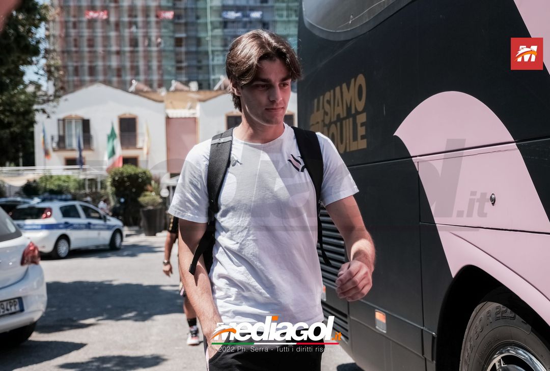 FOTO Torino-Palermo, rosanero in partenza dall’hotel (Gallery) - immagine 27