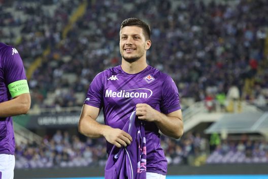 GERMOGLI PH: 27 OTTOBRE 2022 FIRENZE STADIO ARTEMIO FRANCHI CONFERENCE LEAGUE FIORENTINA VS ISTAMBUL BASAKSEHIR NELLA FOTO JOVIC Jovic diventa un caso, non è la prima volta. Ora risponda sul campo- immagine 2