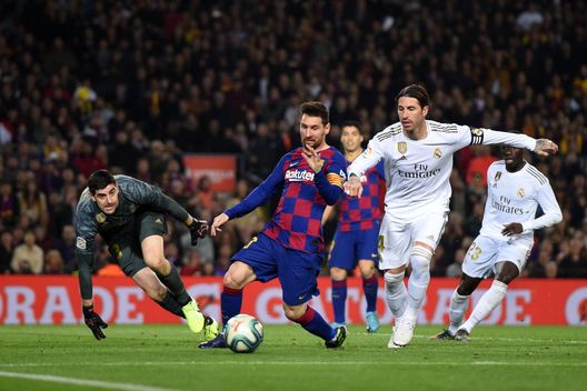 (Photo by Alex Caparros/Getty Images) Finale mondiale, la Storia sussurra: Messi non perde mai a 7 giorni dal Natale…- immagine 5