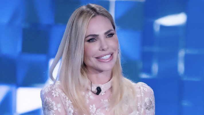 Ilary Blasi piena di vita sui social. E scrive ai fan: “Il meglio deve ancora venire” Ilary Blasi piena di vita sui social. E scrive ai fan: “Il meglio deve ancora venire” - immagine 1