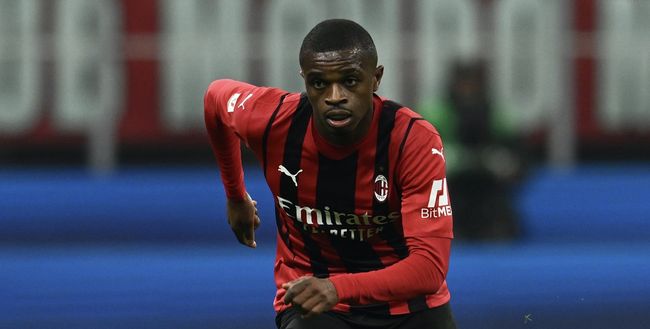 Pierre Kalulu (difensore AC Milan), qui durante il derby Milan-Inter 0-0 (Coppa Italia 2021-2022) | News (Getty Images) Pierre Kalulu derby Milan-Inter 0-0 Coppa Italia 2021-2022