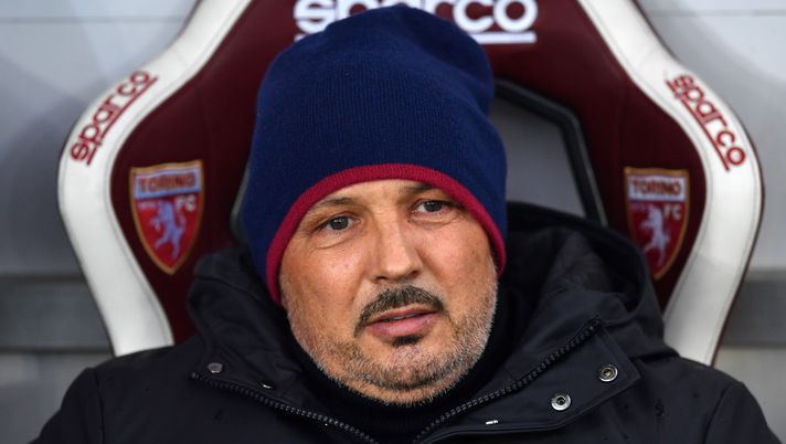 TURIN, ITALY - DECEMBER 20: Sinisa Mihajlovic, Head Coach of Bologna F.C. 1909 looks on prior to the Serie A match between Torino FC and Bologna FC at Stadio Olimpico di Torino on December 20, 2020 in Turin, Italy. Sporting stadiums around Italy remain under strict restrictions due to the Coronavirus Pandemic as Government social distancing laws prohibit fans inside venues resulting in games being played behind closed doors. (Photo by Valerio Pennicino/Getty Images) TURIN, ITALY - DECEMBER 20: Sinisa Mihajlovic, Head Coach of Bologna F.C. 1909 looks on prior to the Serie A match between Torino FC and Bologna FC at Stadio Olimpico di Torino on December 20, 2020 in Turin, Italy. Sporting stadiums around Italy remain under strict restrictions due to the Coronavirus Pandemic as Government social distancing laws prohibit fans inside venues resulting in games being played behind closed doors. (Photo by Valerio Pennicino/Getty Images)