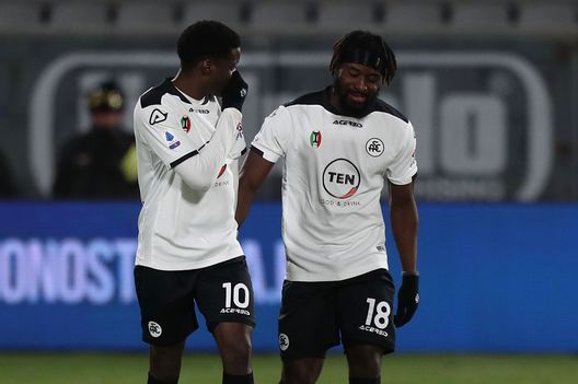 LA SPEZIA, ITALY - JANUARY 11: Mbala Nzola of Spezia Calcio celebrates after scoring a goal during the Serie A match between Spezia Calcio and UC Sampdoria at Stadio Alberto Picco on January 11, 2021 in La Spezia, Italy. (Photo by Gabriele Maltinti/Getty Images) LA SPEZIA, ITALY - JANUARY 11: Mbala Nzola of Spezia Calcio celebrates after scoring a goal during the Serie A match between Spezia Calcio and UC Sampdoria at Stadio Alberto Picco on January 11, 2021 in La Spezia, Italy. (Photo by Gabriele Maltinti/Getty Images)