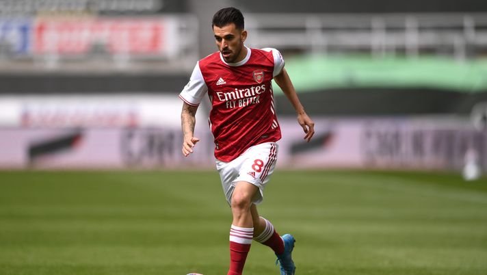 NEWCASTLE UPON TYNE, ENGLAND - MAY 02: Arsenal player Dani Ceballos in action during the Premier League match between Newcastle United and Arsenal at St. James Park on May 02, 2021 in Newcastle upon Tyne, England. Sporting stadiums around the UK remain under strict restrictions due to the Coronavirus Pandemic as Government social distancing laws prohibit fans inside venues resulting in games being played behind closed doors. (Photo by Stu Forster/Getty Images) NEWCASTLE UPON TYNE, ENGLAND - MAY 02: Arsenal player Dani Ceballos in action during the Premier League match between Newcastle United and Arsenal at St. James Park on May 02, 2021 in Newcastle upon Tyne, England. Sporting stadiums around the UK remain under strict restrictions due to the Coronavirus Pandemic as Government social distancing laws prohibit fans inside venues resulting in games being played behind closed doors. (Photo by Stu Forster/Getty Images)