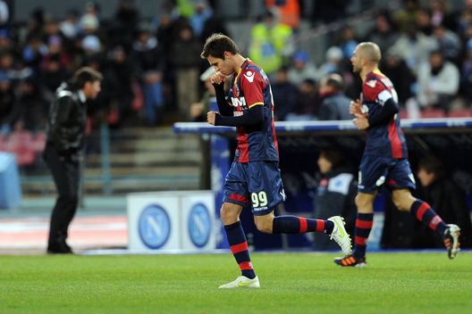 NAPLES, ITALY - JANUARY 16: Robert Acquafresca of Bologna celebrates after scoring the opening goal during the Serie A match between SSC Napoli and Bologna FC at Stadio San Paolo on January 16, 2012 in Naples, Italy. (Photo by Giuseppe Bellini/Getty Images) NAPLES, ITALY - JANUARY 16: Robert Acquafresca of Bologna celebrates after scoring the opening goal during the Serie A match between SSC Napoli and Bologna FC at Stadio San Paolo on January 16, 2012 in Naples, Italy. (Photo by Giuseppe Bellini/Getty Images)