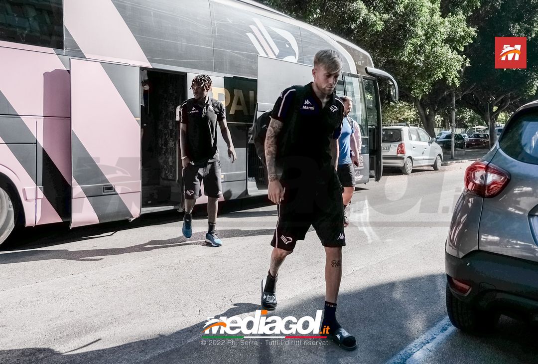 FOTO RITIRO PALERMO, gli uomini di Baldini arrivano in palestra (Gallery) - immagine 25