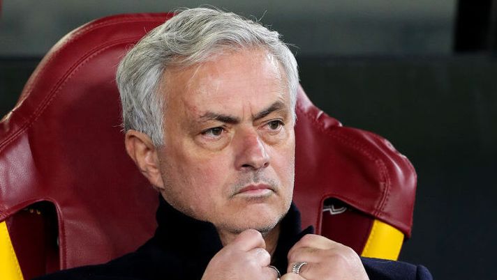 Mourinho: “Aouar out a Bologna! Vogliamo tutti un difensore dal mercato ma il FPF ci limita” - immagine 1