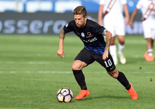 BERGAMO, ITALY - SEPTEMBER 11: Alejandro Gomez of Atalanta BC in action during the Serie a match between Atalanta BC and FC Torino at Stadio Atleti Azzurri d'Italia on September 11, 2016 in Bergamo, Italy. (Photo by Pier Marco Tacca/Getty Images) BERGAMO, ITALY - SEPTEMBER 11: Alejandro Gomez of Atalanta BC in action during the Serie a match between Atalanta BC and FC Torino at Stadio Atleti Azzurri d'Italia on September 11, 2016 in Bergamo, Italy. (Photo by Pier Marco Tacca/Getty Images)