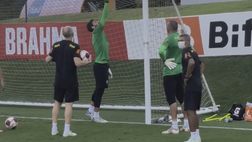 Brasile, un ospite inatteso all’allenamento e Alisson… (VIDEO)