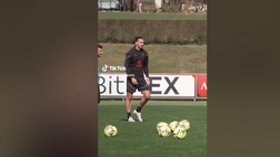 VIDEO / Ibra “calcia” anche su Tik Tok: una palla di fuoco
