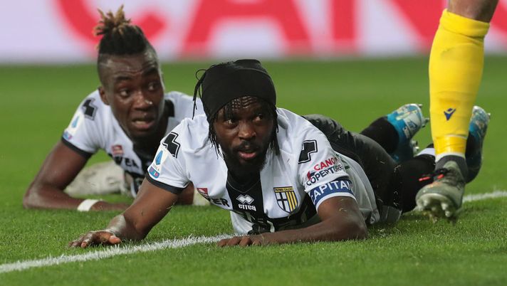 PARMA, ITALY - OCTOBER 29: Gervinho of Parma Calcio looks on during the Serie A match between Parma Calcio and Hellas Verona at Stadio Ennio Tardini on October 29, 2019 in Parma, Italy. (Photo by Emilio Andreoli/Getty Images) PARMA, ITALY - OCTOBER 29: Gervinho of Parma Calcio looks on during the Serie A match between Parma Calcio and Hellas Verona at Stadio Ennio Tardini on October 29, 2019 in Parma, Italy. (Photo by Emilio Andreoli/Getty Images)